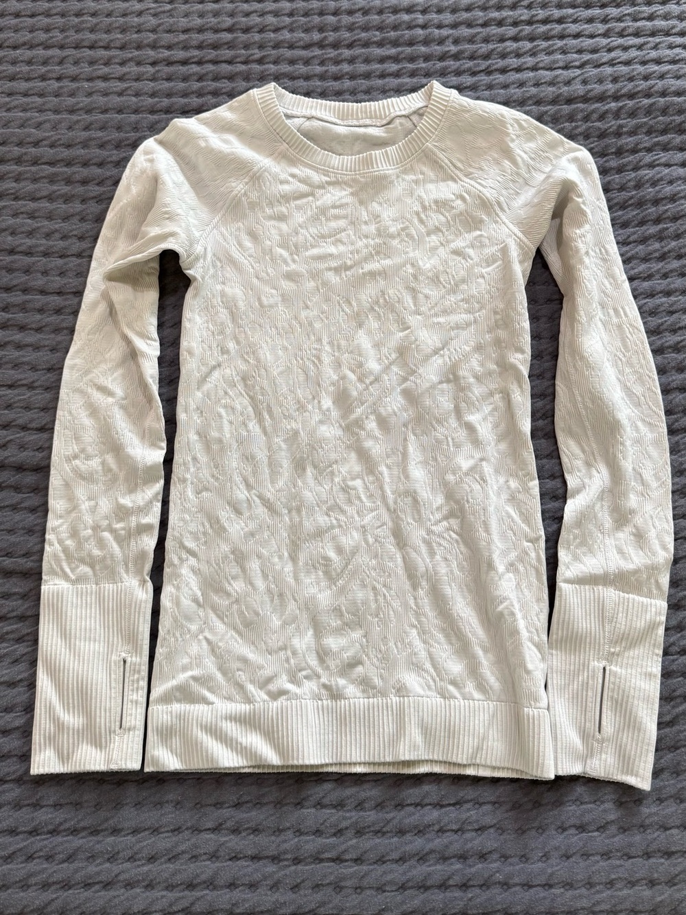 Lululemon Run: Turn Around Long Sleeve Jacquard White Thumbhole Top Size 2